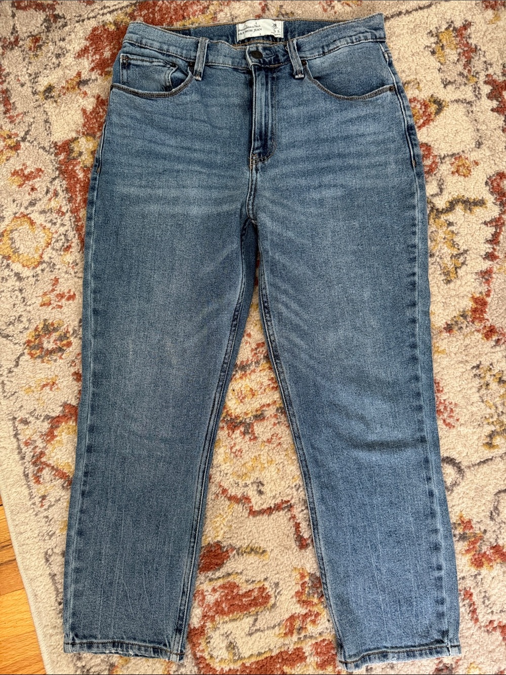 Abercrombie & Fitch mom jeans
